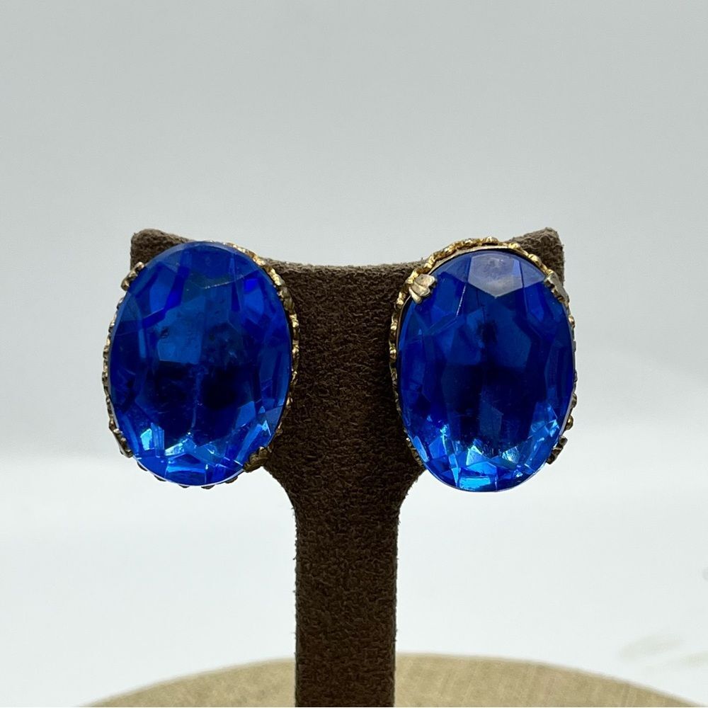 Vintage Elegant deep Blue glass Oval Gemstone Earrings - Picture 2 of 10